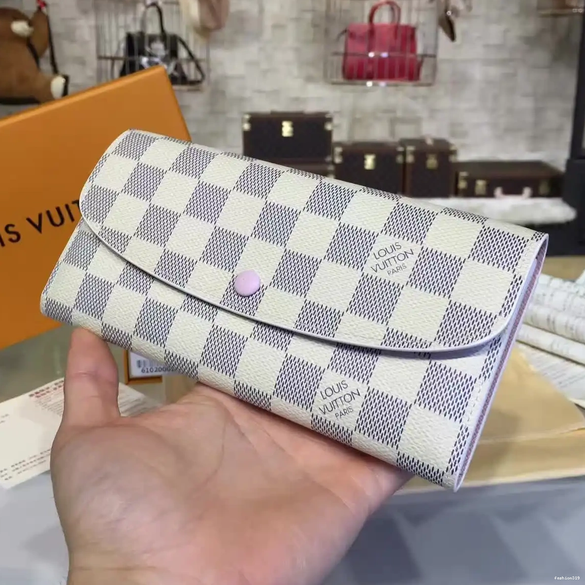 Louis EMILIE Vuitton 0412